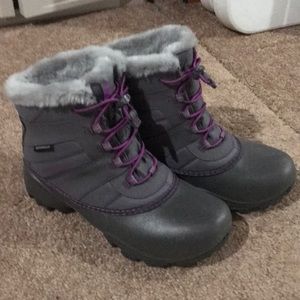 Columbia Woman’s winter boots